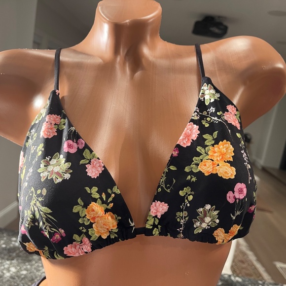 NWT beach bunny bikini DD top and L or XL strappy bottoms - Picture 11 of 14
